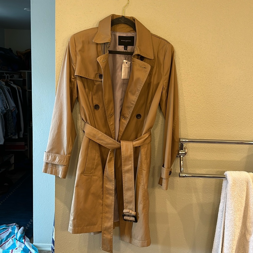 Never worn. Medium.